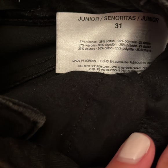 High rise skinny jeans from Ella Moss in black. 31 - Picture 3 of 5